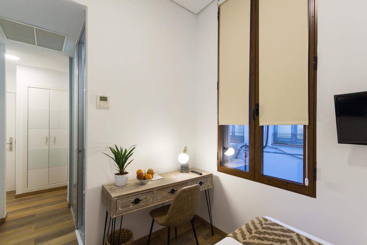 Hotel The Bridge Huertas Madryt Zewnętrze zdjęcie