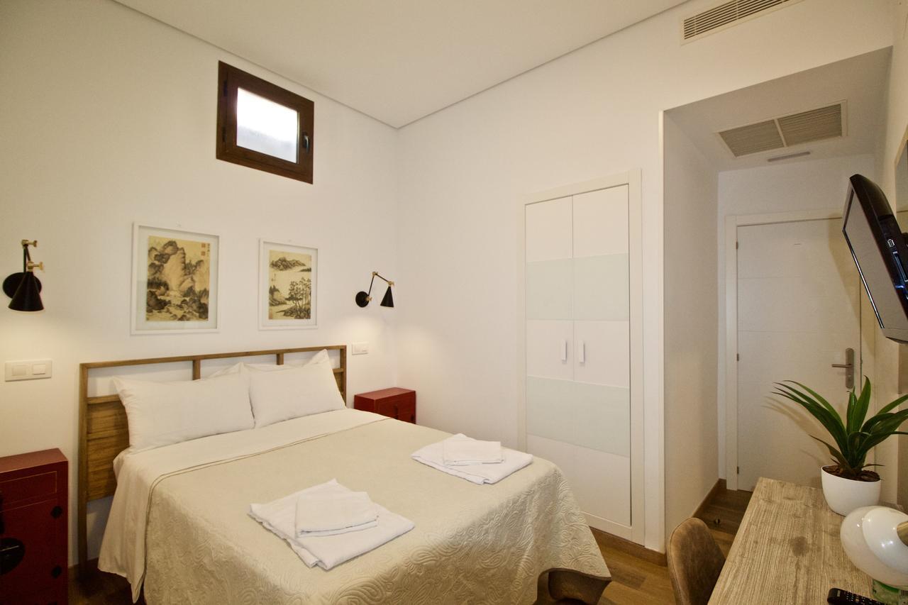 Hotel The Bridge Huertas Madryt Zewnętrze zdjęcie